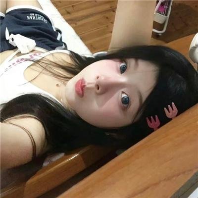 女孩,母亲与恶魔